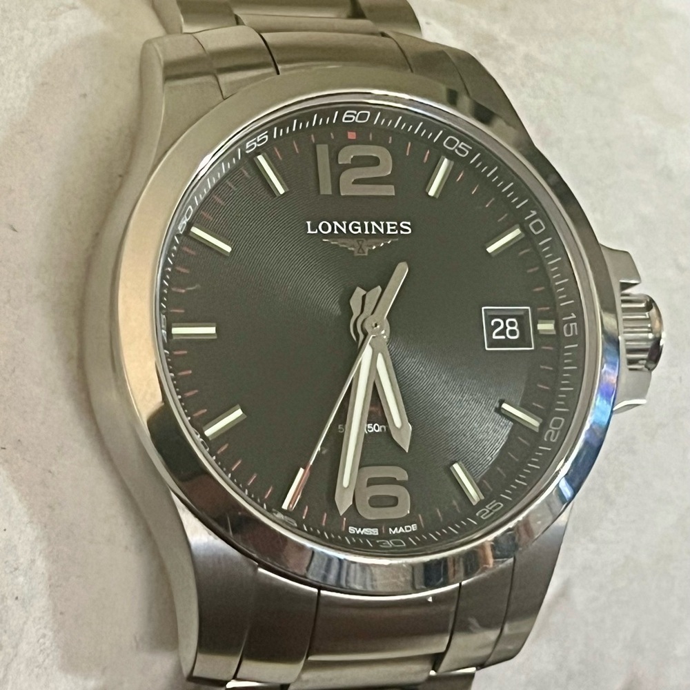 Longines Conquest V.H.P. Date Designer Classic Men’s Watch - Picture 3 of 8